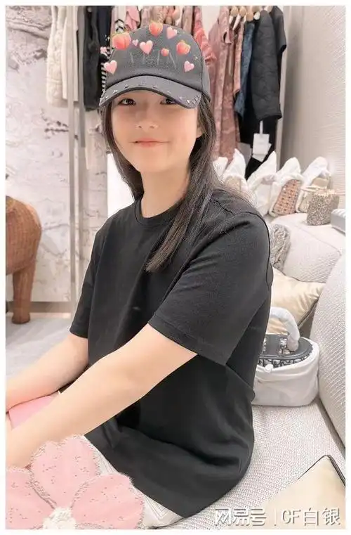 15岁王诗龄晒照豪宅意外曝光李湘你怎么把女儿养成这样了