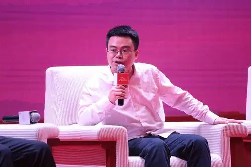 优势资本合伙人郑翔洲先生