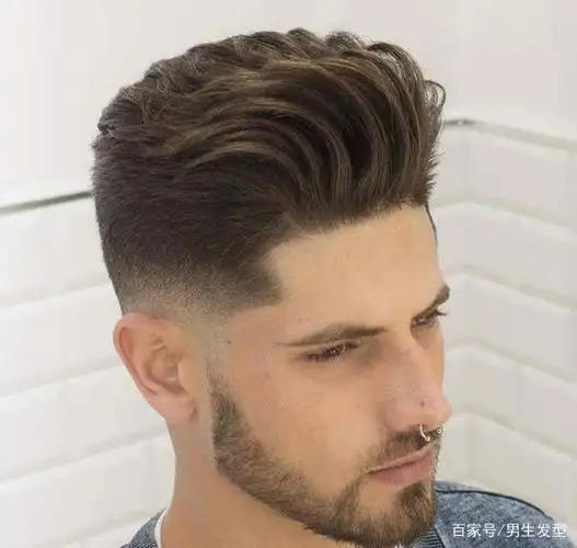 12款"两边铲光"男士发型,渐变的鬓边,清爽又帅气