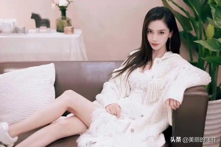 当angelababy(杨颖)穿上时尚袜时,朋友们都说:不愧是模特出身_评价