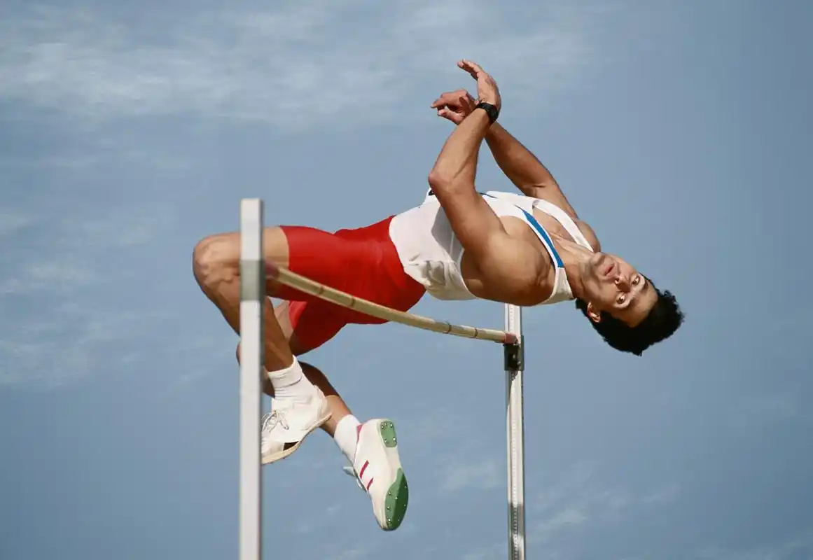 【患者自述】:成为一名专业的跳高运动员一直是我的梦想,我也一直在朝