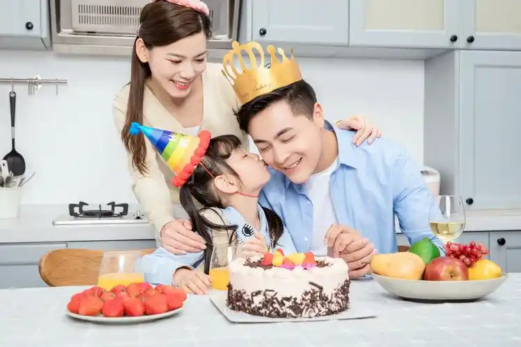 妈妈生日句子(你的生日就是母亲的受难日) - 火句子