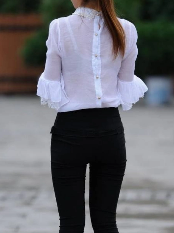 街拍美女:紧身裤够紧,特别是紧身皮裤,简直太养眼了!