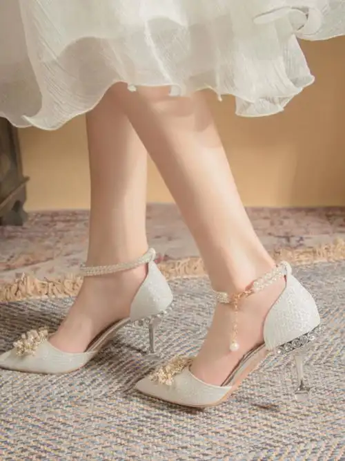 水晶鞋婚鞋不累脚新娘白婚纱结婚宴会百搭礼服成人礼高跟伴娘鞋子