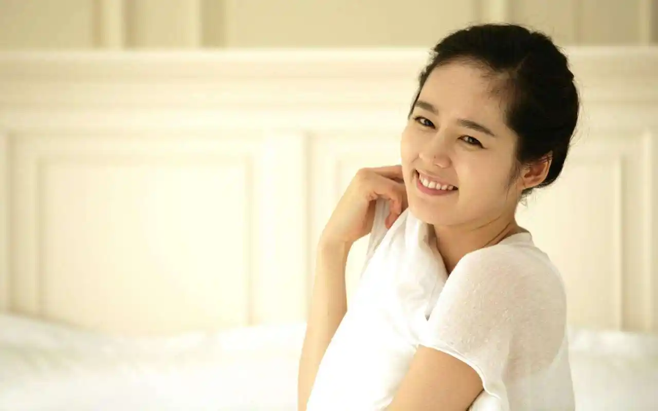 媚鼻女王韩佳人的5张写真照,图1动感时尚,图3好忧伤,图5超有范