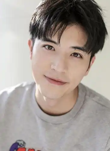 微信tzcm518丨徐开骋代言费丨小红书翻包植入