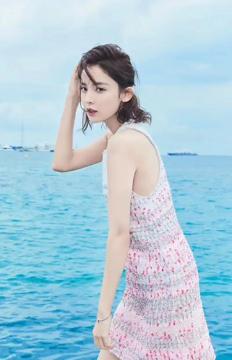 古力娜扎清新唯美海边写真图片[3/4]_明星_美桌网