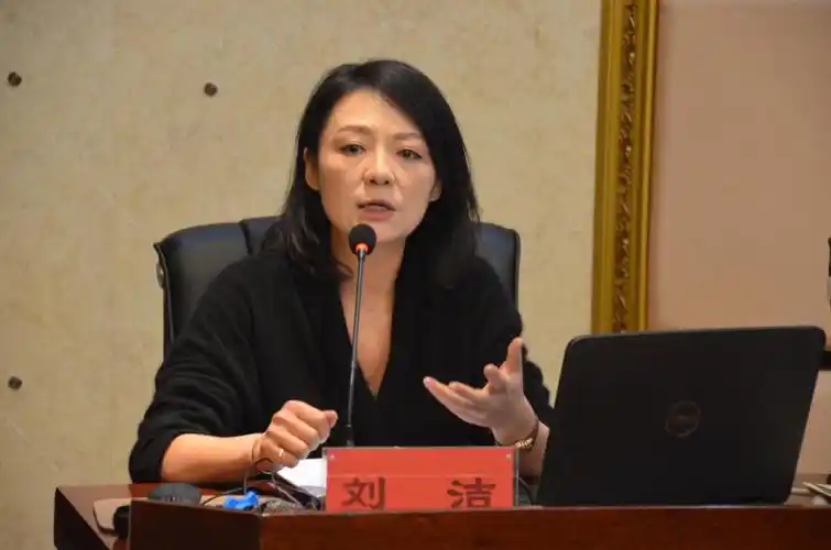 贵阳校区举办健康教育进校园系列活动之激扬青春放飞梦想图文