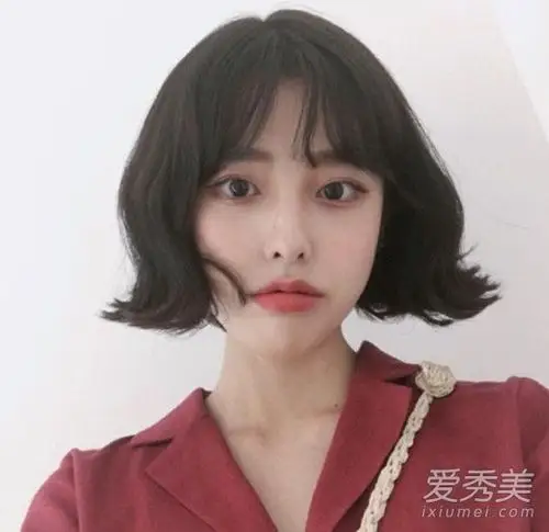 头发剪短后染什么颜色好看 短发适合的发色推荐_爱美网发型