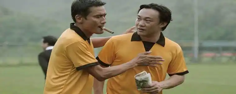 了,陈细九最后决定没有上船跟着他们去外国,并且拉着猪油仔也没有去