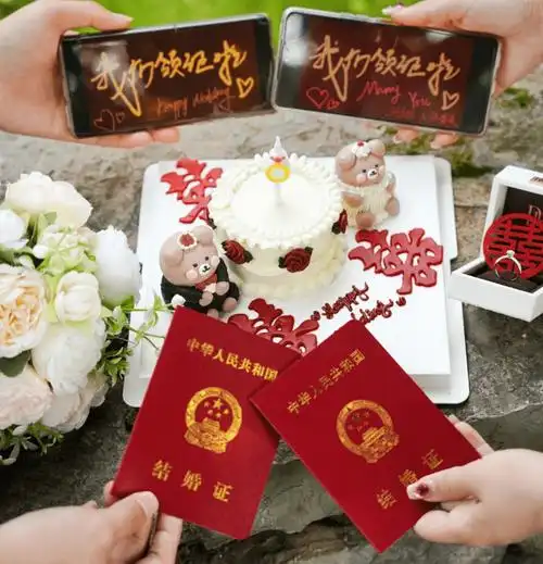 成屠夫四少晒证第一人,王源未公开祝福_王俊凯_易烊_妻子