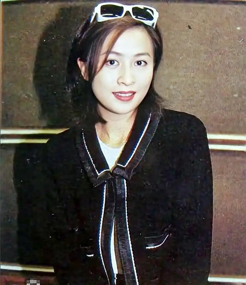 在那个无ps还美女如云的年代,来看看刘嘉玲年轻时候的样子吧