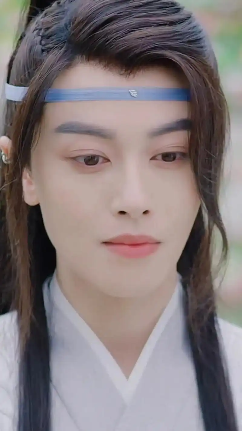 邢恩 #女扮男装 #帅 "诸位尚未端详外子_无依的容颜罢, - 抖音