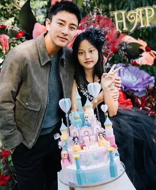 李小璐和前夫同时发声一起维护爱女甜馨离婚后罕见达成默契