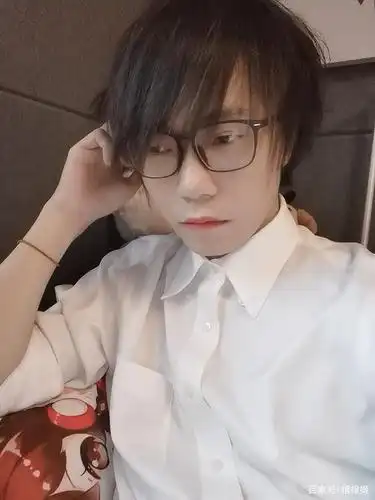 情报talk.14|专访洛天依声库制作人人形兎:中v式微?