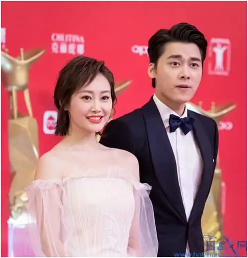 李易峰李纯公布恋情穿同款外套互动亲密可惜这些都不是真的