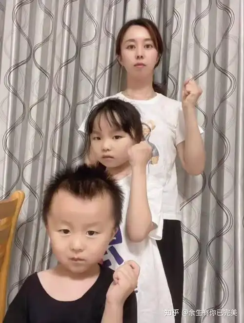 河南灾情郭威妻子田静向灾区捐款5千有网友说太少了你觉得呢