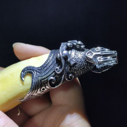 虎牙新款镀银套包包银壁虎大狗牙熊大猫镶嵌项坠