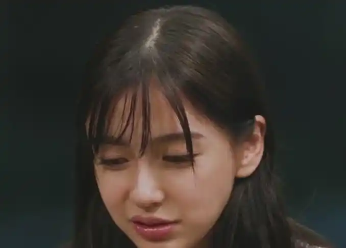 angelababy上向往的生活贴双眼皮贴强大的后期也救不了她了