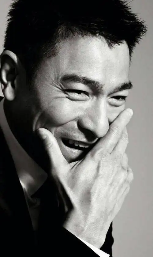 10张朋友圈都在用的刘德华"华仔头像"大汇总,收藏备用!