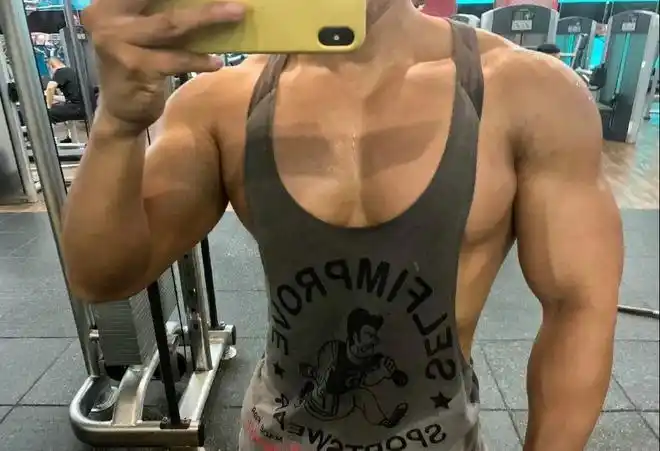 从弱鸡到型男,92年福州小伙坚持健身,身材比很多教练都要好|胸肌|啤酒