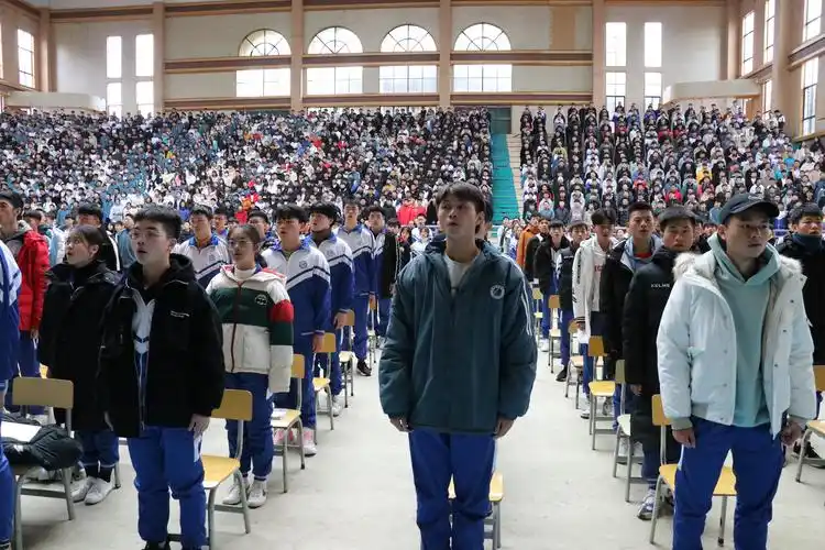 江西省西山学校隆重举行20202021学年度第一学期期中总结表彰大会