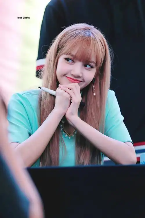blackpink lisa