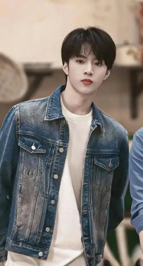 壁纸超话明星壁纸第312期|刘耀文