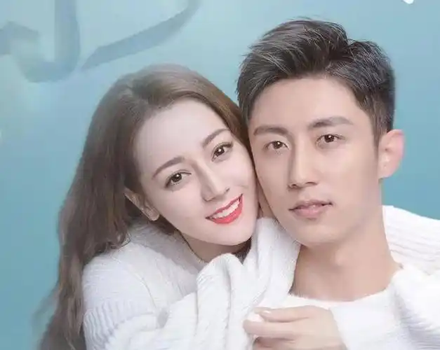 黄景瑜迪丽热巴是这段时间热度比较高的绯闻情侣,时不时登上娱乐话题