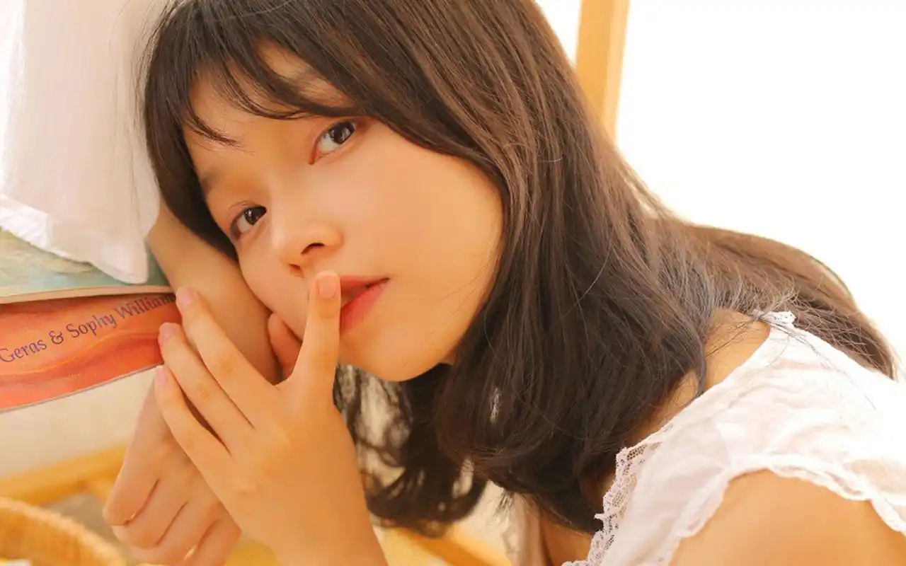 清新性感美女私房大胆诱惑写真图片