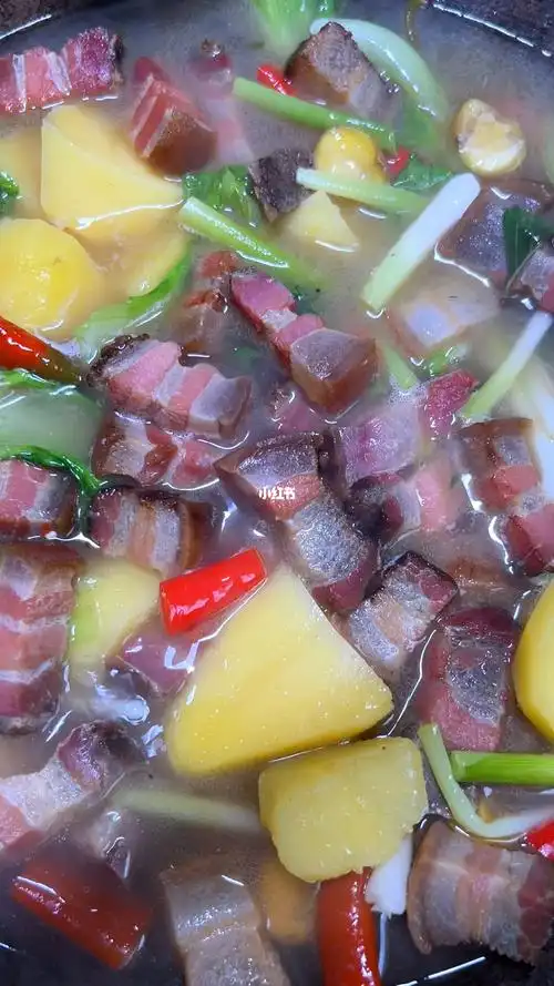 腊肉炖土豆