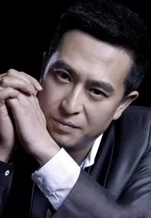 张嘉译 ,1970年4月8日生于陕西西安,中国影视男演员.