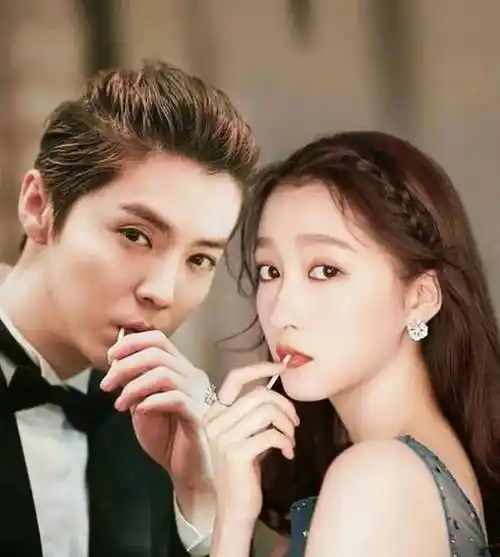 鹿晗关晓彤分手传闻再上热搜,8年恋情终成遗憾?