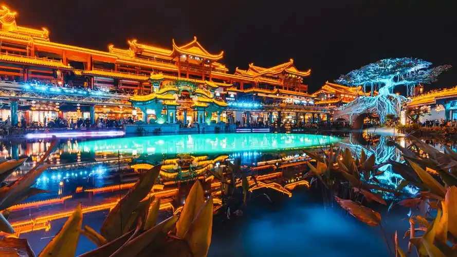 眉山穿越城水街夜景四川超级火爆的网红夜景打卡地