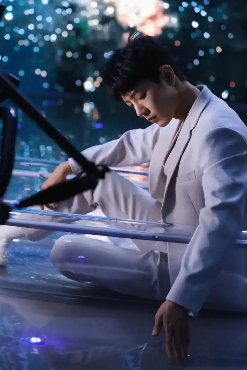 看到x玖少年团肖战daytoy这么帅的帅哥也是应该的