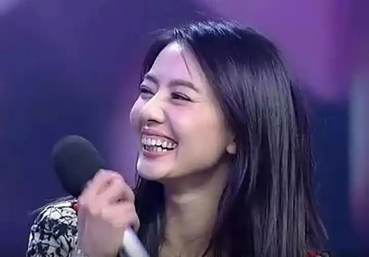 高圆圆14年前罕见龅牙照流出换牙变脸从土妞变女神大开眼界