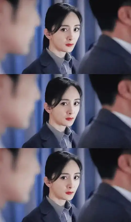 杨幂《暴风眼》壁纸已送达,大幂幂的安科长造型超a超飒