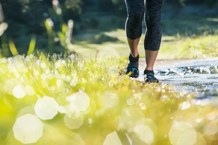 风靡国外的赤足跑,你怎么看?