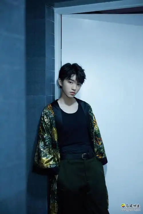 tfboys告白thefever六周年演唱会举行,组合队长王俊凯 表演个人solo