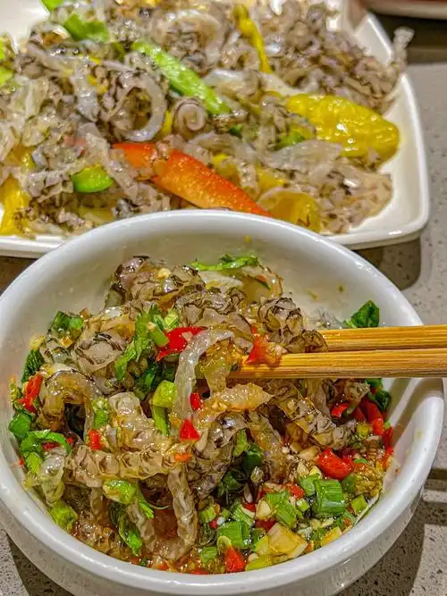 海底捞的凉拌鱼皮也太太太好吃了吧