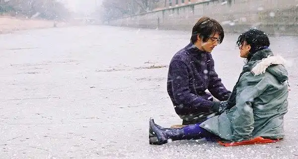 每到冬天下雪时还会想起《如果·爱》,那时的金城武不能单用帅来形容