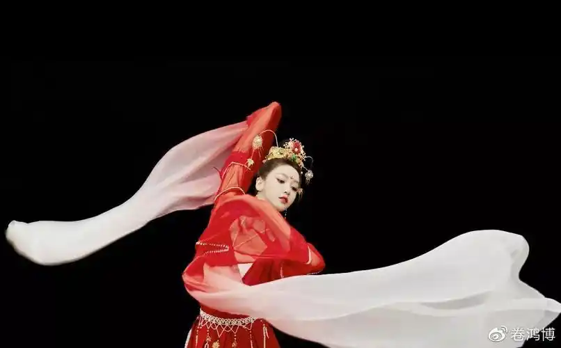 姜贞羽久违再秀舞技一支红衣水袖舞惊艳众人没能成团好可惜