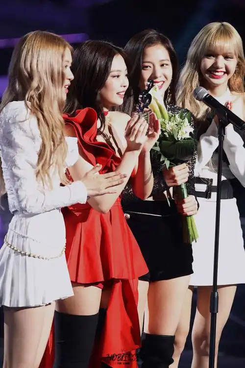 blackpink团体照合集祝出道五周年快乐