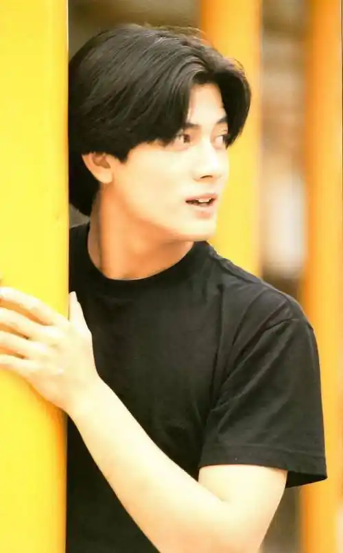 郭富城年轻的时候到底有多帅_香港_明星_形象