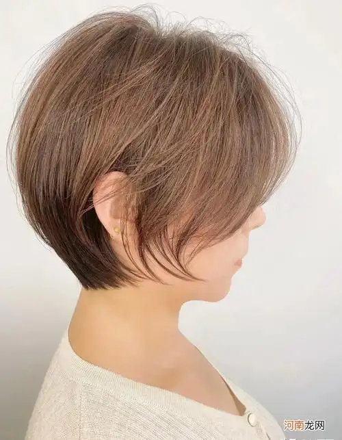 15款最火短发送给大家 今年流行短发发型