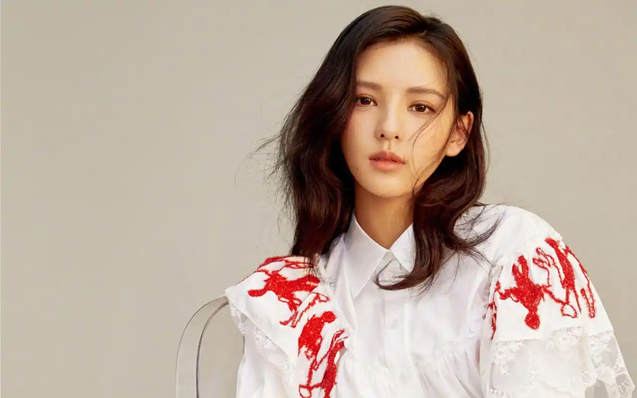 首页 桌面壁纸 张予曦魅力迷人写真图片电脑壁纸上一张下一张查看原图