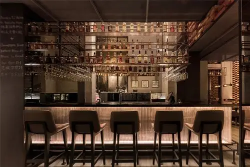 87㎡质感轻奢小酒馆 roomoo