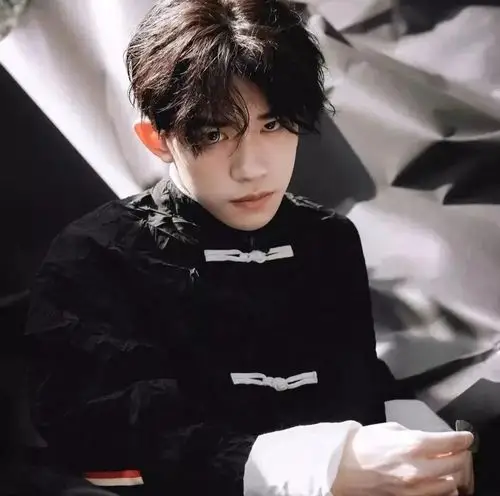 头像明星系列之易烊千玺