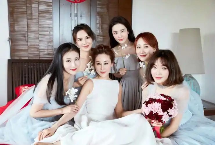 演员周扬大婚 新娘伴娘堪称最美闺蜜团 - 明星 - 南方娱乐网