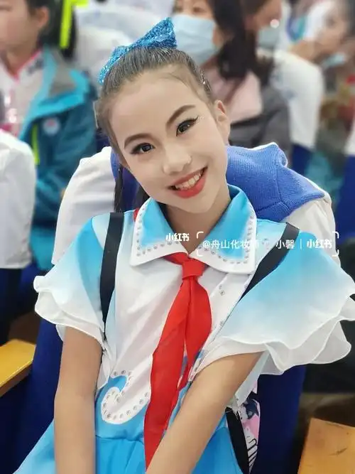 儿童舞台妆03现代舞儿时妆容造型分享